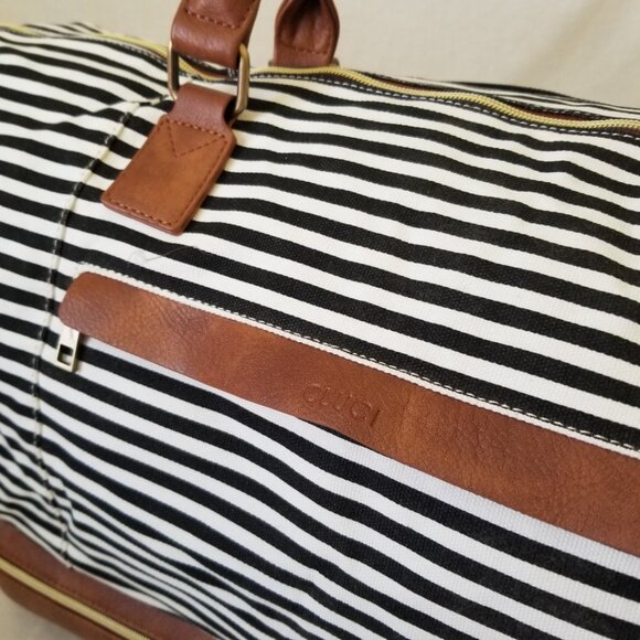 NWT! Cluci Canvas & Faux Leather Duffel Tote with Bottom Shoe Compartment - Picture 12 of 14